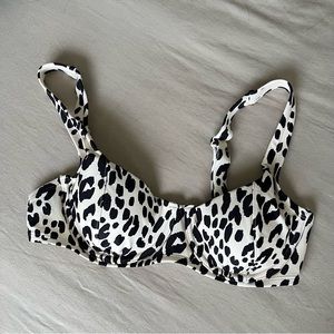 Kona Sol leopard print bikini top